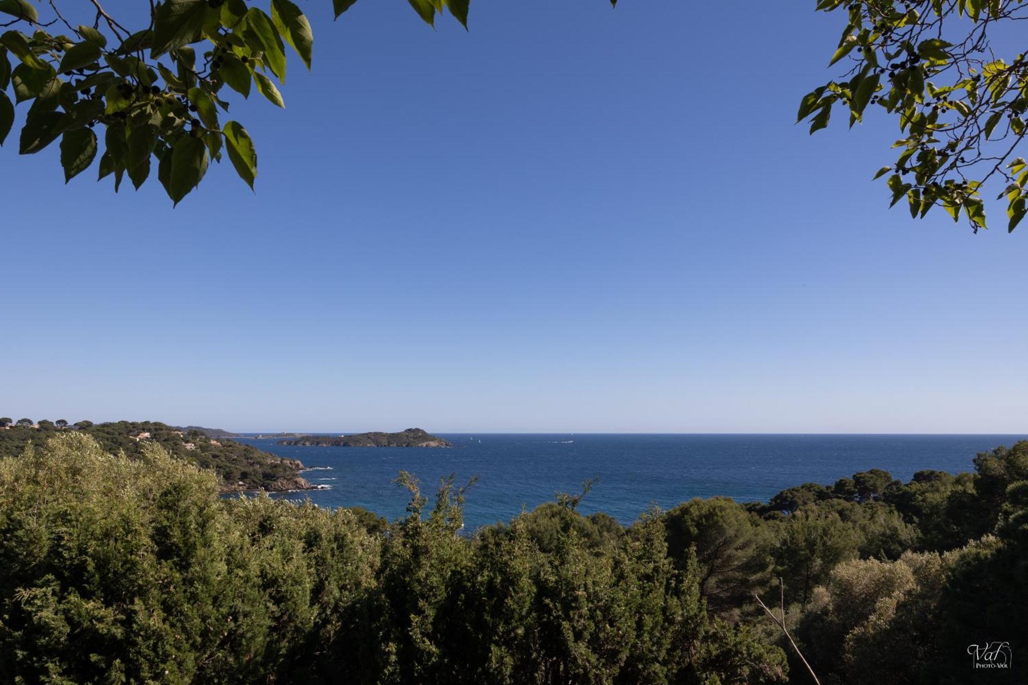 Le De La Presqu Ile De Giens Sea And Mountain Pleasure Villa Hyeres